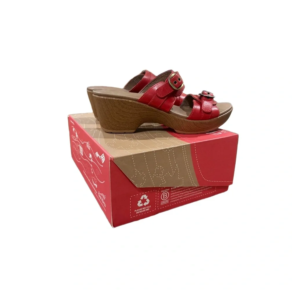 Dansko Jessie Leather Sandals Womens 37 Red Platform Buckle Strap Wedge Heel - Picture 1 of 9